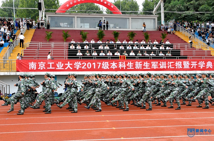 QCD_8389048.jpg